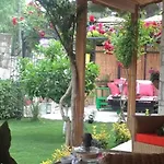 Kekik Alacati Mayko Hotell 2*