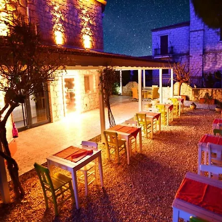 Otel Kekik Alaçatı Mayko