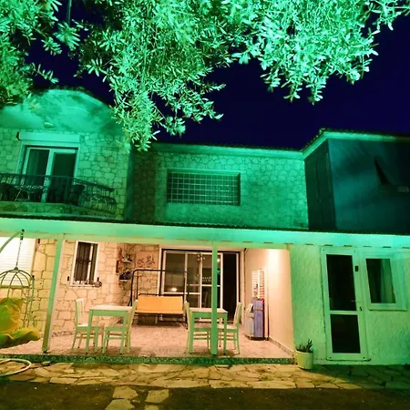 Otel Kekik Alaçatı Mayko 2*