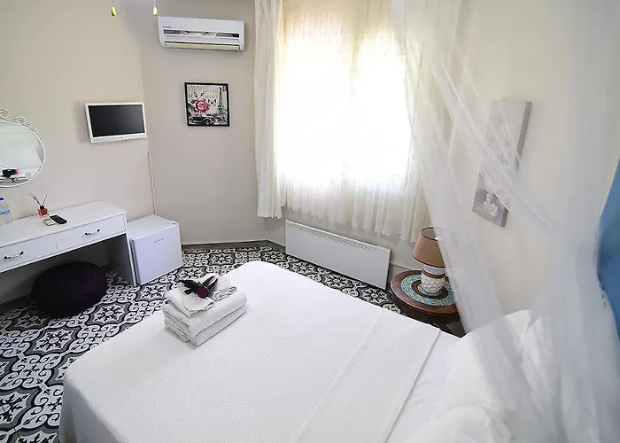 Kekik Alacati Mayko Hotel 2*