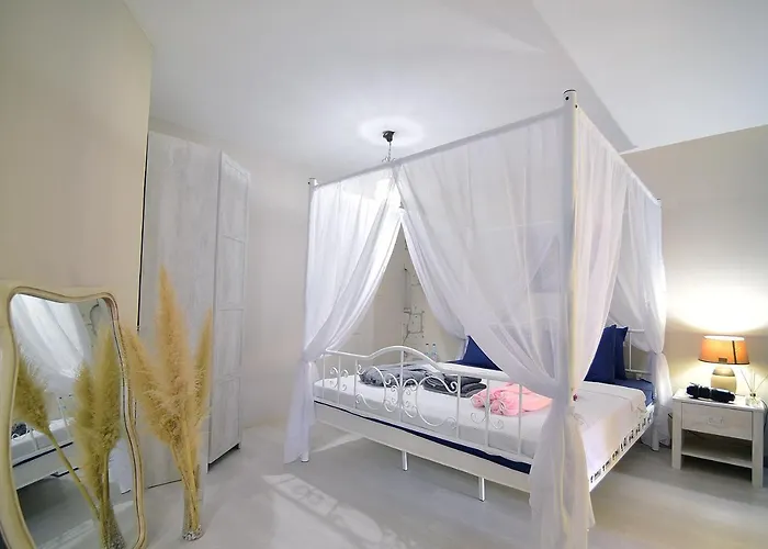 Kekik Alacati Mayko Hotel